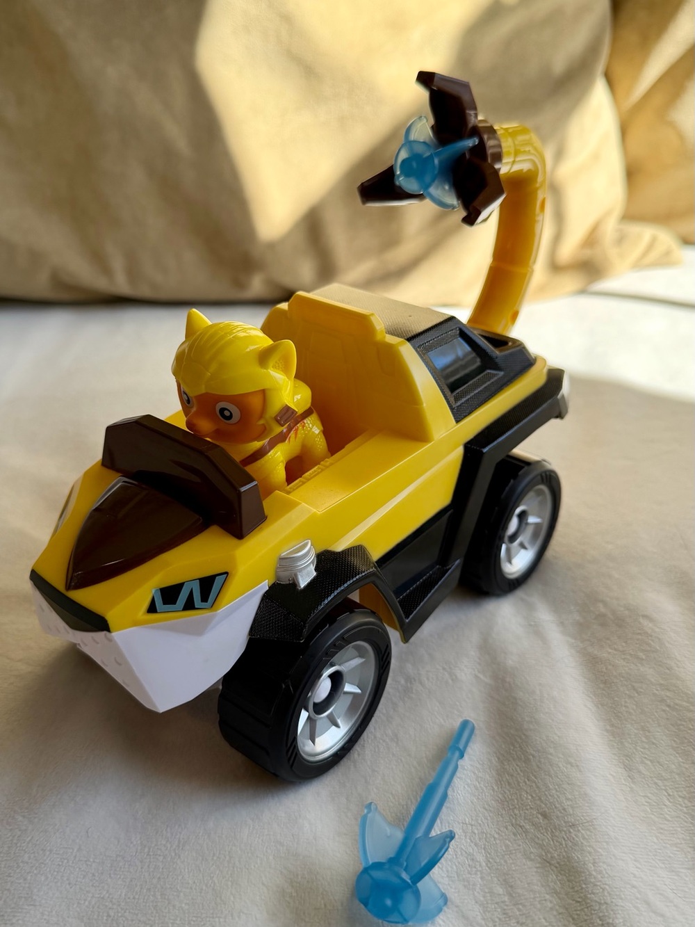 Paw Patrol Cat Pack Leo Figure & Vehicle